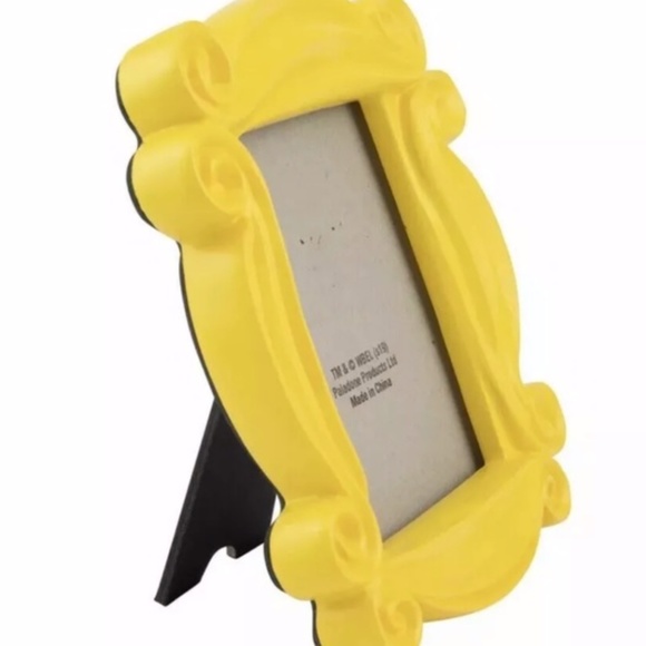 Friends Tv Show Yellow Peephole Frame - Picture 4 of 6